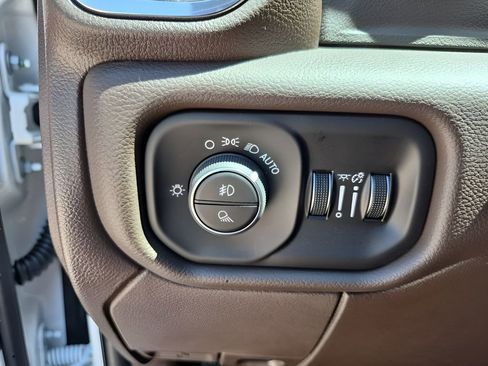 New 2026 RAM 2500 Laramie w/ Towing Technology Group image 32