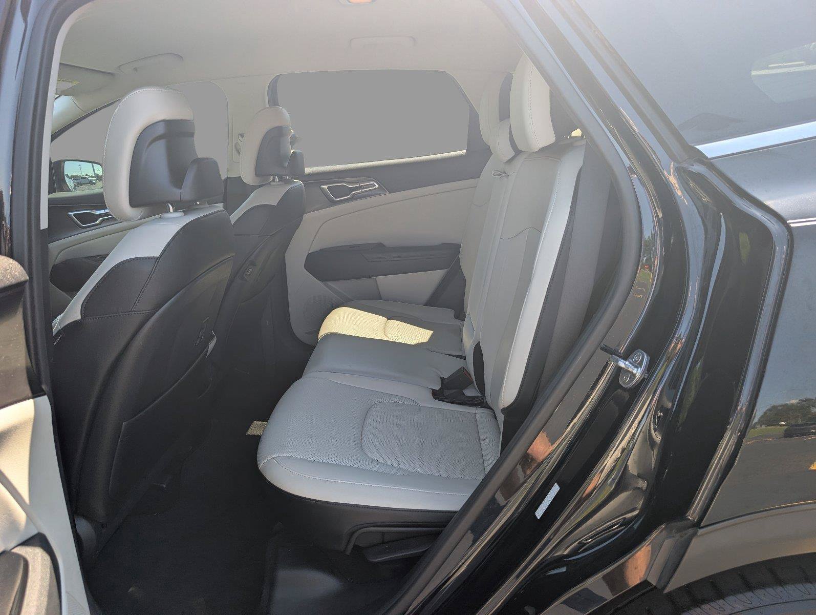 Used 2023 Kia Sportage EX FWD image 34