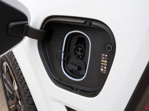 New 2025 Cadillac Escalade IQ Sport 2 image 19