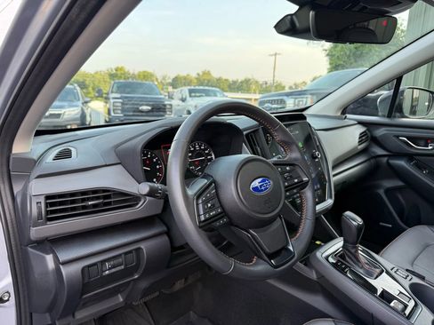 Used 2024 Subaru Crosstrek 2.5i Limited w/ Crosstrek Mirror Package image 11