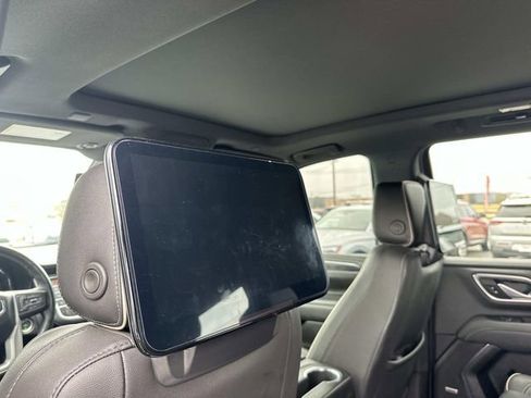 Used 2022 GMC Yukon SLT w/ SLT Premium Package image 27