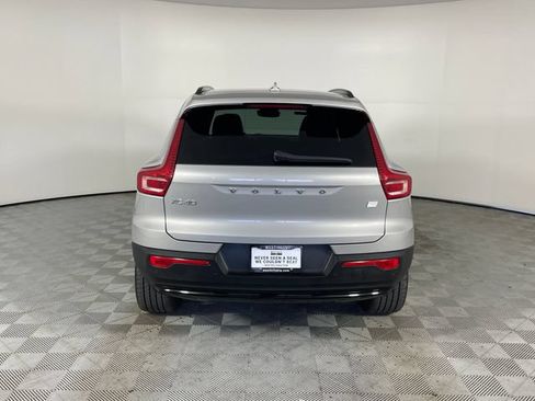Used 2023 Volvo XC40 Recharge Core w/ Protection Package Premier AWD/4WD image 19