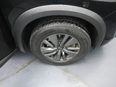 Used 2024 Nissan Pathfinder SV AWD/4WD image 33