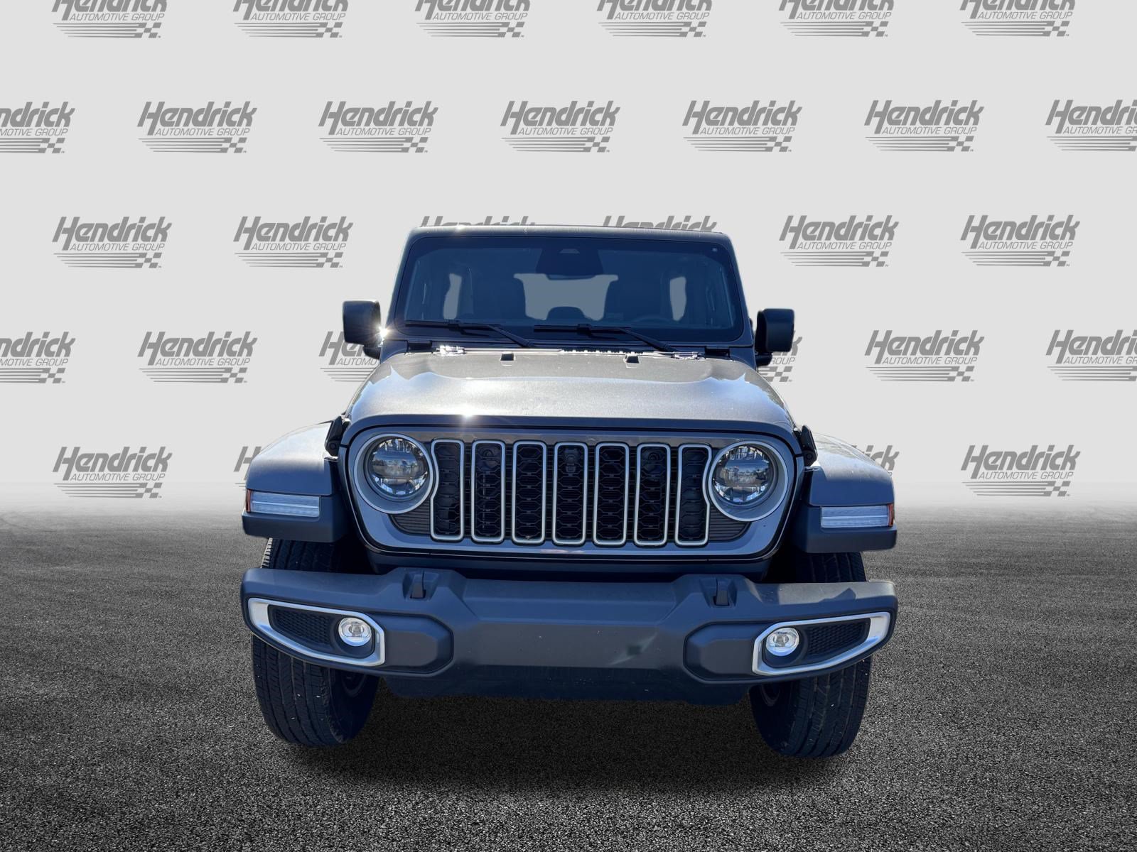 Used 2026 Jeep Wrangler Unlimited Sahara AWD/4WD image 3