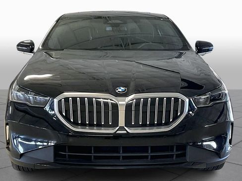Used 2025 BMW 530i image 3