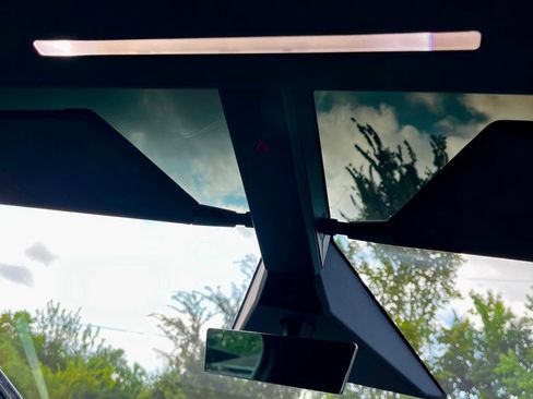 Used 2025 Tesla Cybertruck AWD Crew Cab image 30