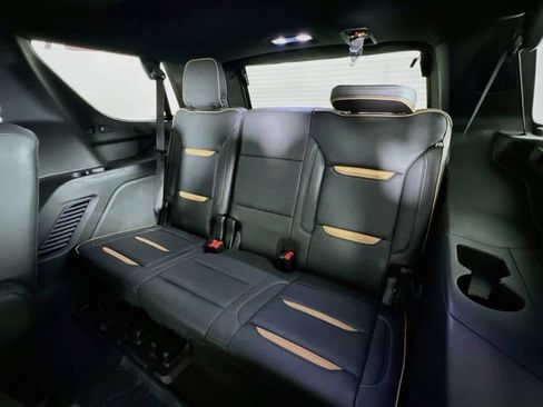 Used 2023 GMC Yukon AT4 w/ AT4 Premium Package AWD/4WD image 39