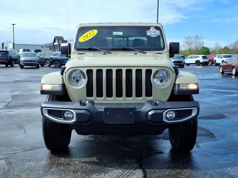 Used 2022 Jeep Gladiator Sport AWD/4WD image 2