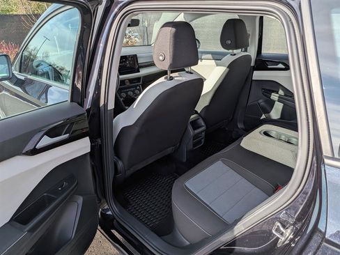 Certified 2025 Volkswagen Taos S image 19