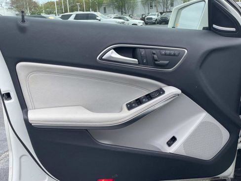 Used 2017 Mercedes-Benz GLA 250 4MATIC image 14