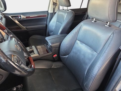Used 2016 Lexus GX 460 w/ Premium Package AWD/4WD image 15