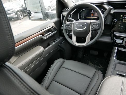New 2026 GMC Sierra 3500 Denali w/ Denali Reserve Package image 7