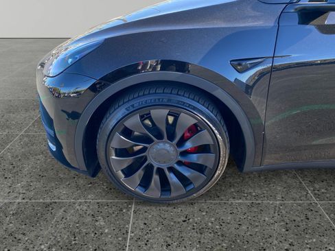 Used 2022 Tesla Model Y Performance AWD/4WD image 14