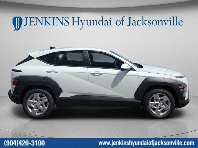 New 2027 Hyundai Kona SE FWD image 2