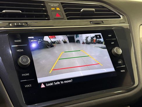 Used 2019 Volkswagen Tiguan SEL Premium R-Line FWD image 28