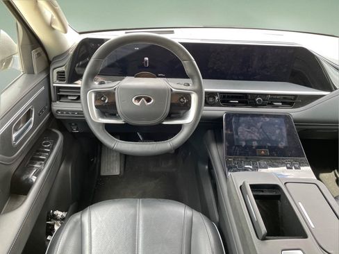 Certified 2025 INFINITI QX80 Sensory AWD/4WD image 9
