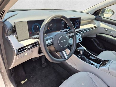 Used 2025 Hyundai Tucson SEL FWD image 10