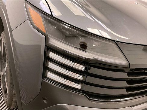 Certified 2025 Nissan Kicks SR image 24