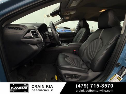 Used 2024 Toyota Camry SE image 21