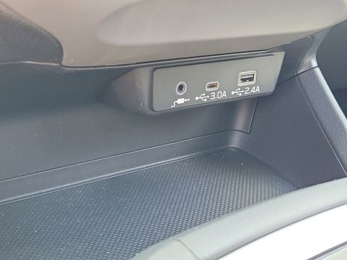 Used 2024 Subaru Crosstrek 2.0i Premium image 30