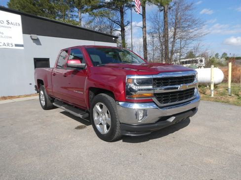 Used 2018 Chevrolet Silverado 1500 LT w/ All Star Edition image 3