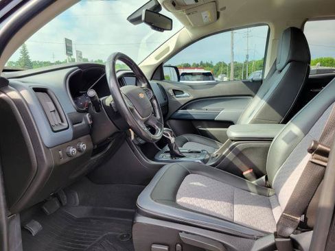 Used 2022 Chevrolet Colorado Z71 AWD/4WD image 8