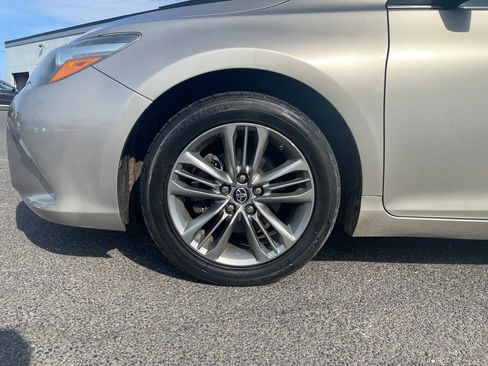 Used 2015 Toyota Camry SE w/ Moonroof Package image 11