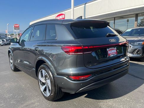 Used 2025 Audi Q6 e-tron Premium Plus w/ Premium Plus AWD/4WD image 9