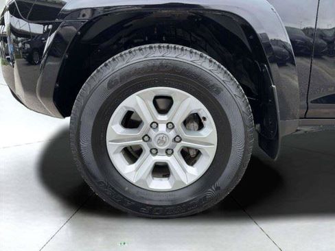 Used 2024 Toyota 4Runner SR5 AWD/4WD image 61