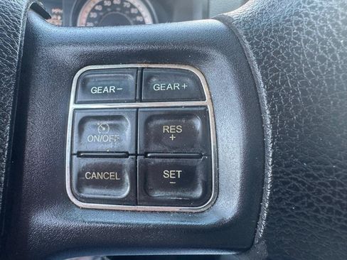 Used 2017 RAM 1500 Classic SLT RWD image 18