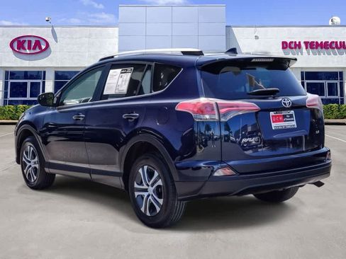 Used 2018 Toyota RAV4 LE FWD image 6