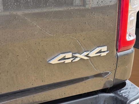 Used 2022 RAM 1500 Big Horn AWD/4WD image 34