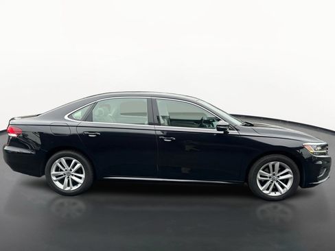 Used 2020 Volkswagen Passat 2.0T SE FWD image 2