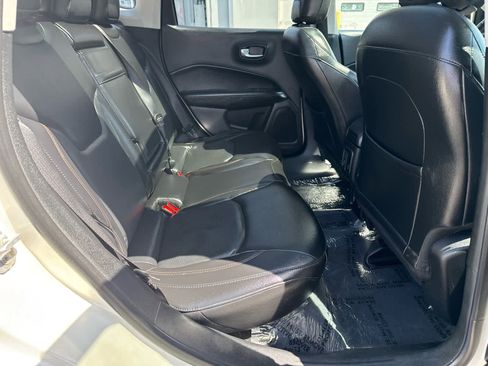 Used 2018 Jeep Compass Limited w/ Navigation Group AWD/4WD image 14