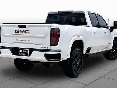 Used 2025 GMC Sierra 2500 AT4 w/ AT4 Premium Plus Package AWD/4WD image 13