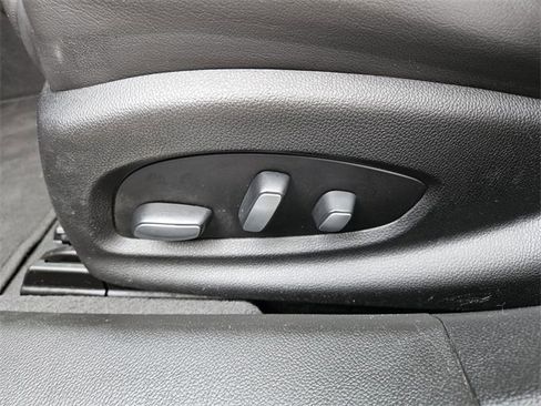 Used 2019 Cadillac XTS Luxury image 9