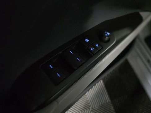 Used 2022 Toyota Camry LE image 29