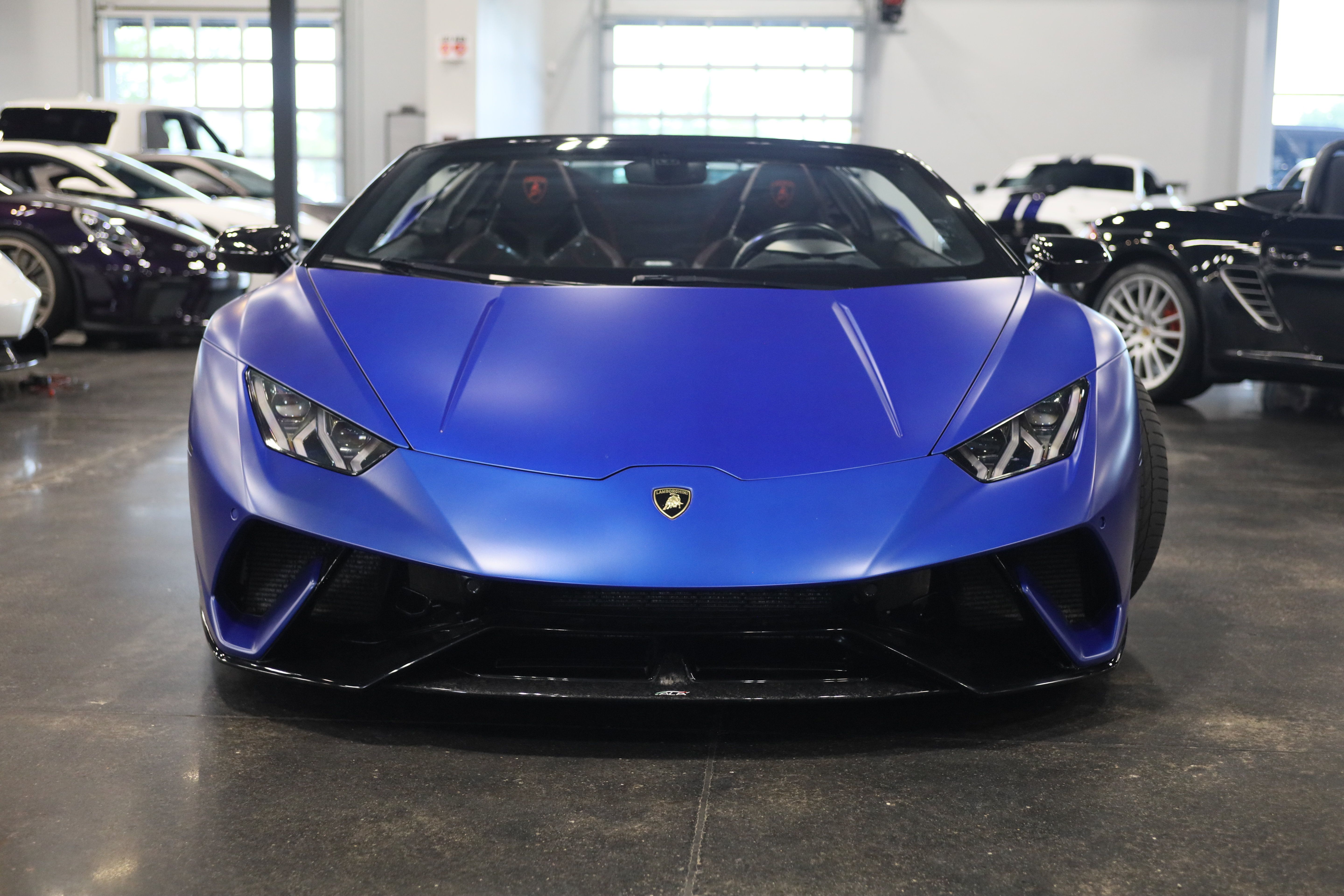 Used 2019 Lamborghini Huracan Performante AWD/4WD image 3