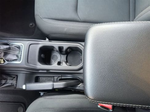 Used 2023 Jeep Wrangler Sahara image 21