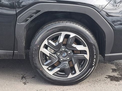 Used 2025 Subaru Forester Limited w/ Popular Package image 8