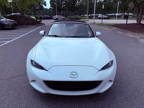 Used 2023 MAZDA MX-5 Miata Grand Touring RWD image 14