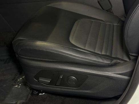 Certified 2025 Kia Sportage SX Prestige AWD/4WD image 24