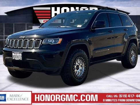Used 2022 Jeep Grand Cherokee Laredo E w/ Security & Convenience Group AWD/4WD image 3