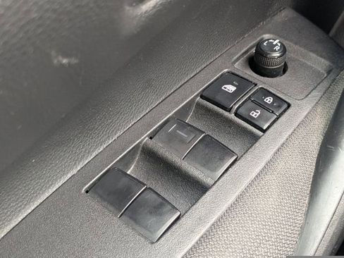 Used 2022 Toyota Corolla LE image 20