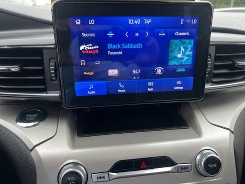 Certified 2022 Ford Explorer XLT w/ Equipment Group 202A image 13