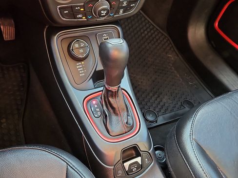 Used 2019 Jeep Compass Trailhawk image 13