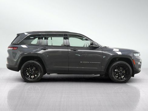 Used 2022 Jeep Grand Cherokee Limited AWD/4WD image 6