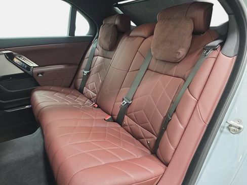 Certified 2023 BMW 760i xDrive w/ Luxury Rear Seating Package AWD/4WD image 11