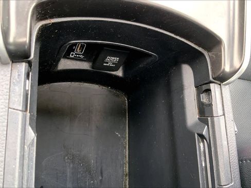 Used 2018 Honda Accord Touring image 35