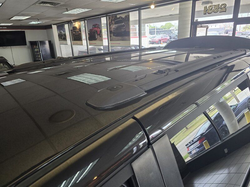 Used 2015 Chrysler Town & Country Touring w/ Driver Convenience Group FWD image 37